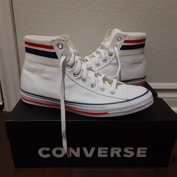 Converse - Picture 2 of 4